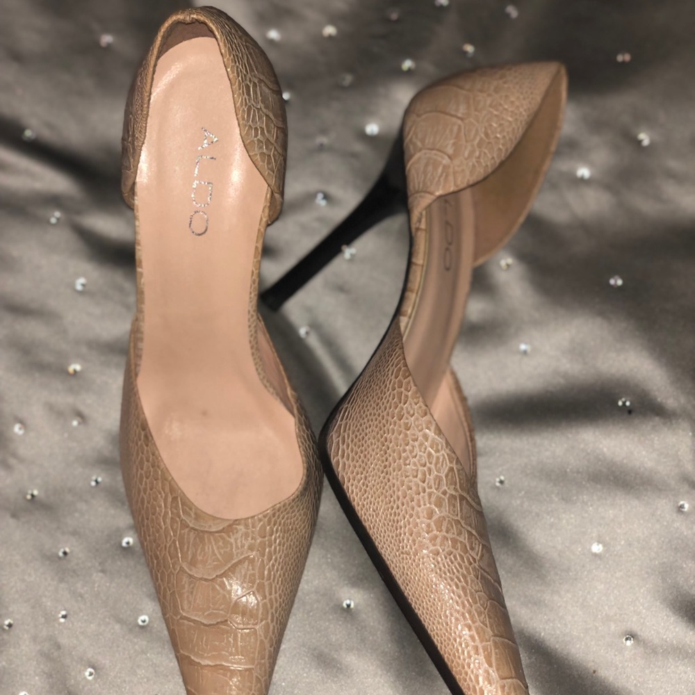 ALDO Gorgeous faux skin stiletto in cream!!!